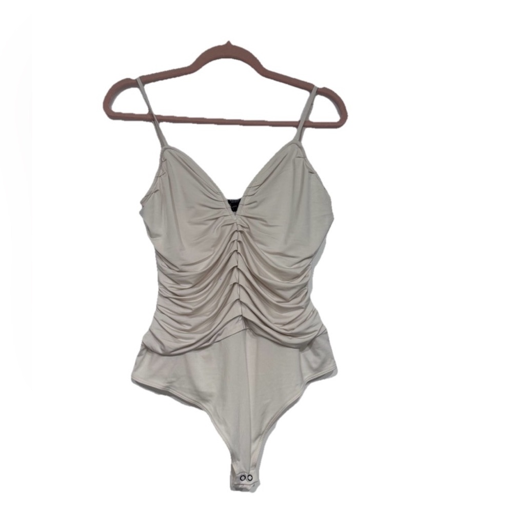 Express Ruched V-Neck Bodysuit - Cream L